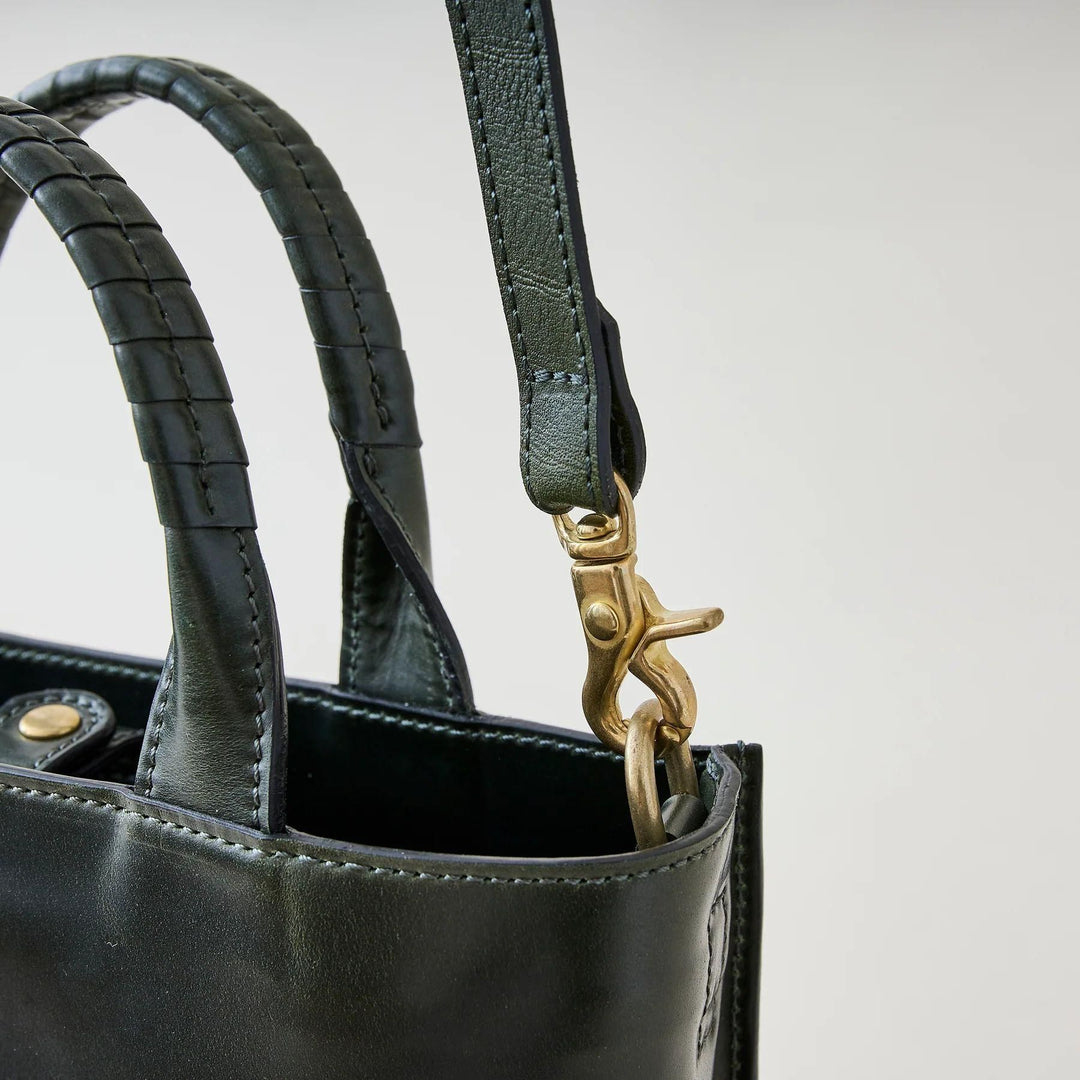trace tote