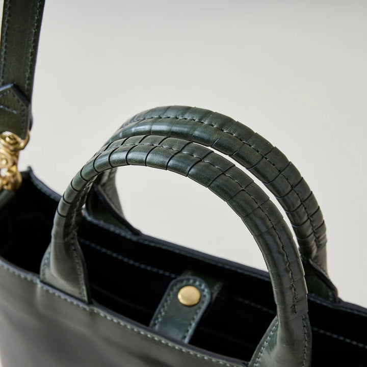 trace tote
