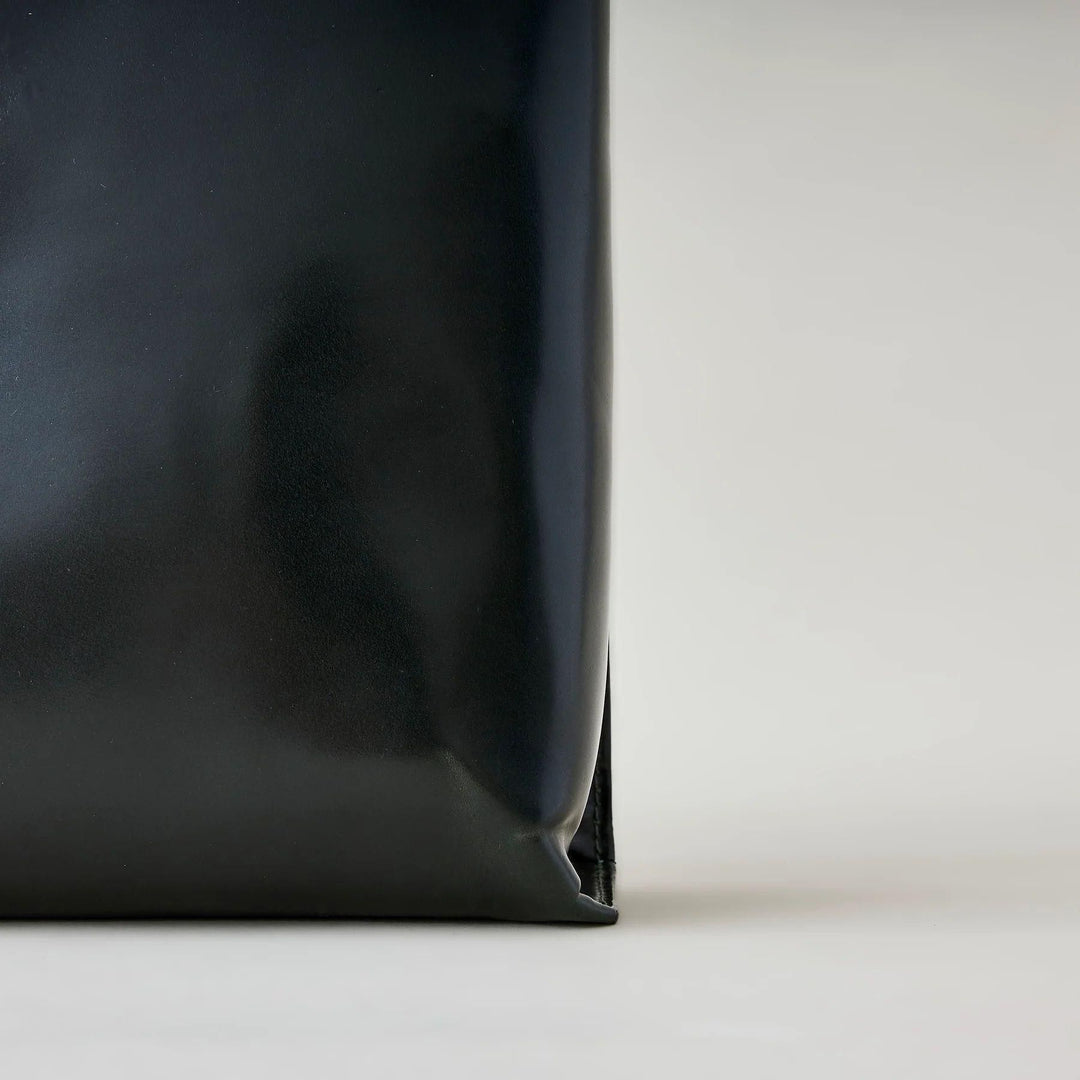 trace tote