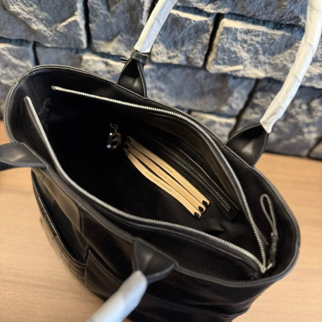 parallel tote MP