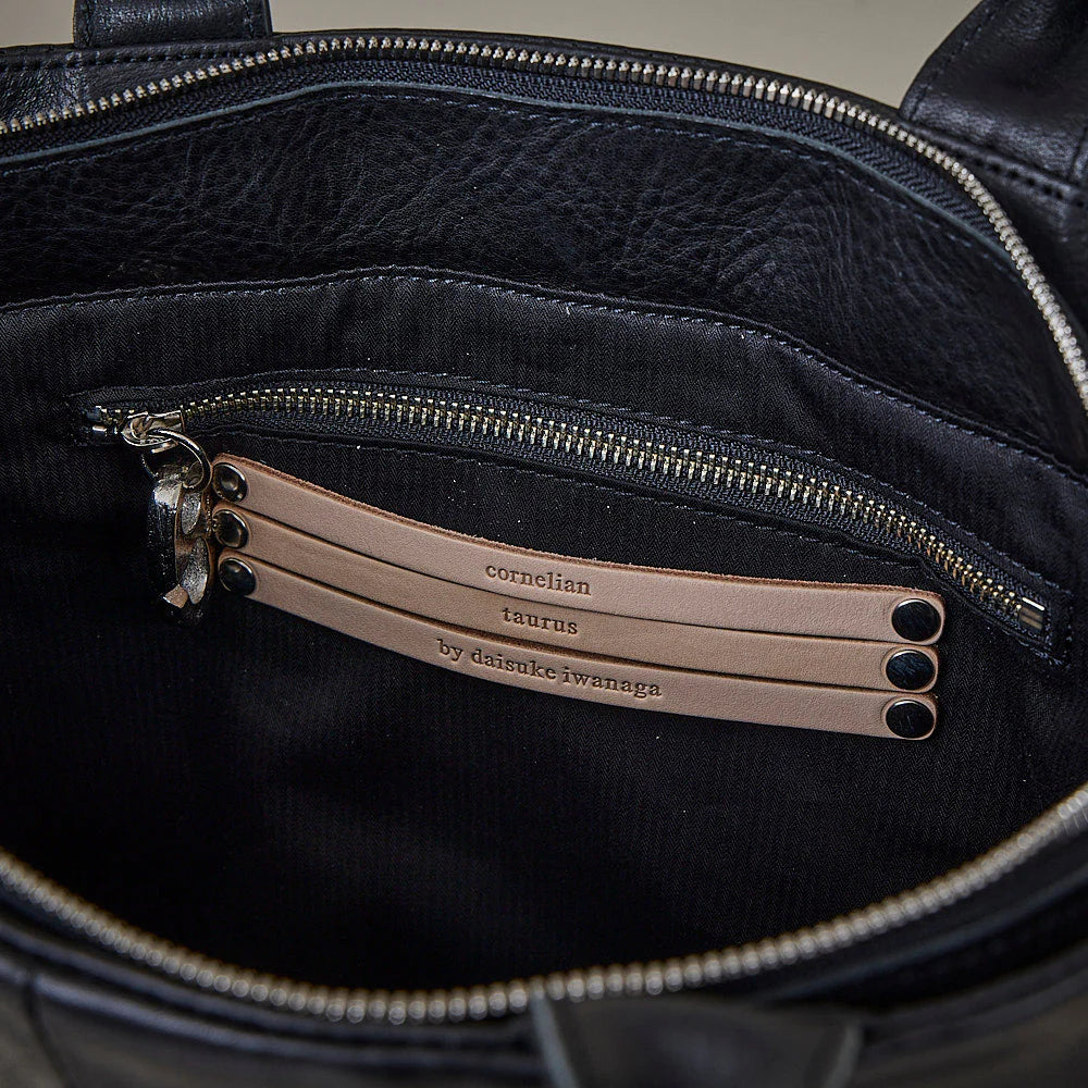 parallel tote MP