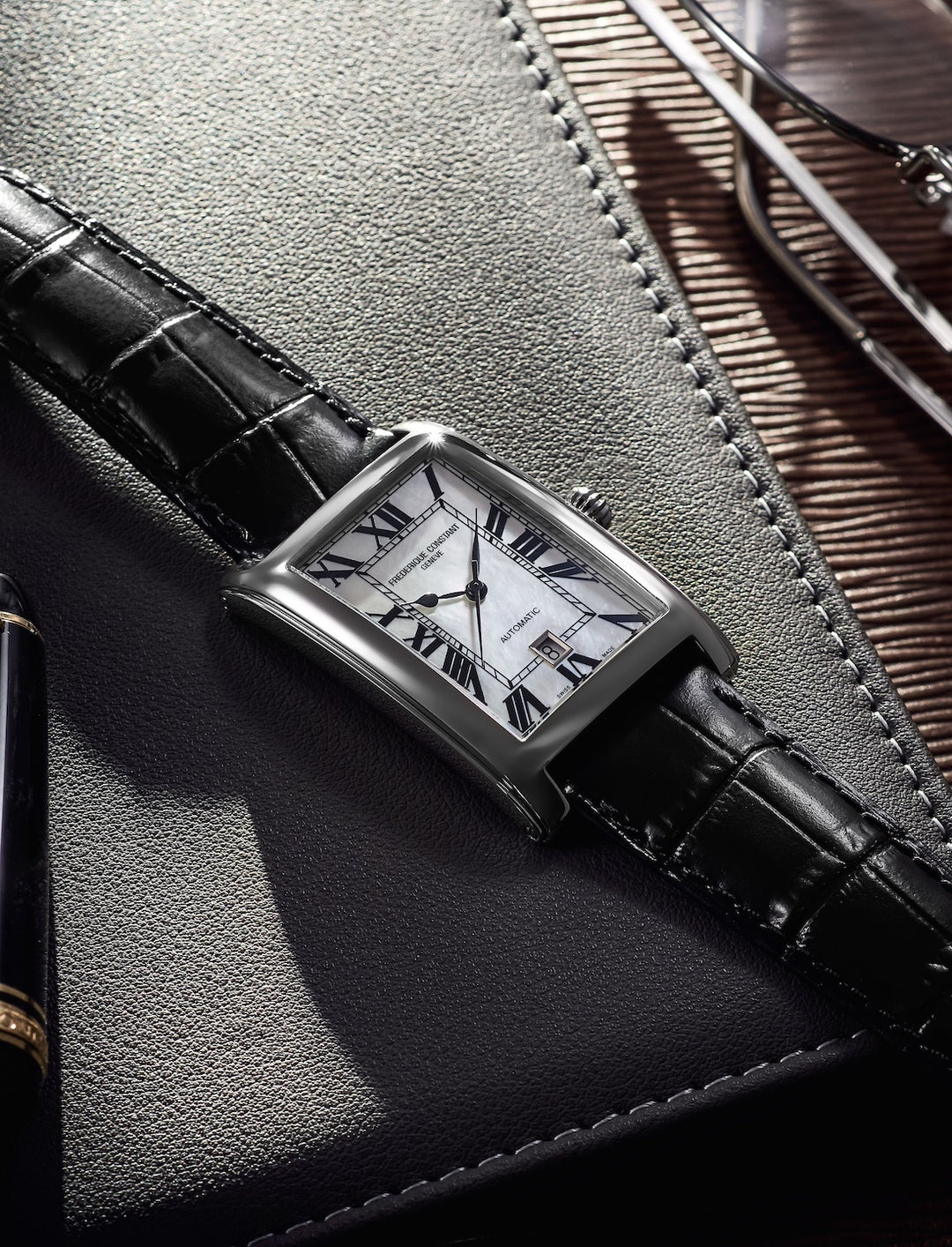 CLASSIC CARREE AUTOMATIC