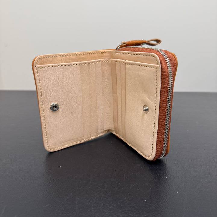 tower half wallet